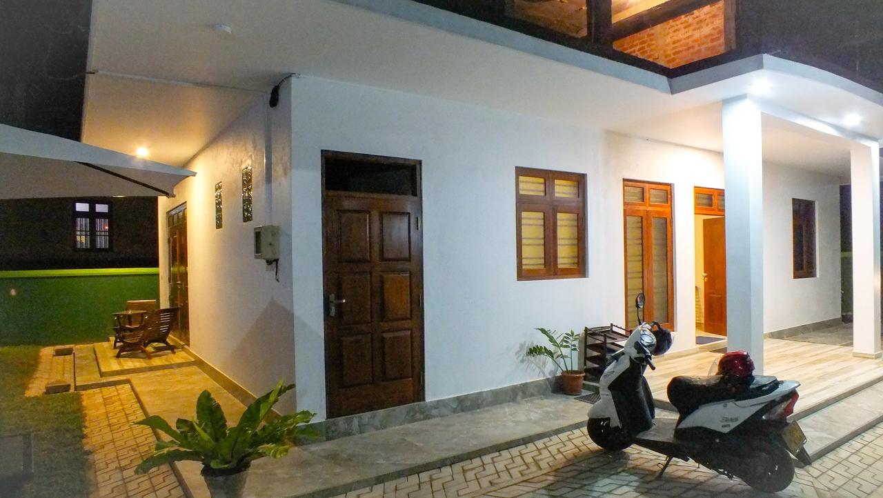 Villa Tanzanite ฮิกคาดูวา ภายนอก รูปภาพ